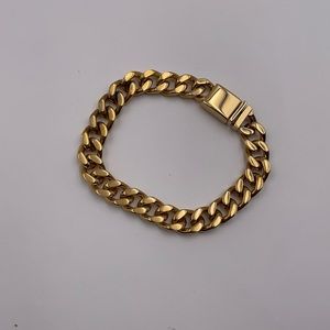 Stainless steel gold bracelet